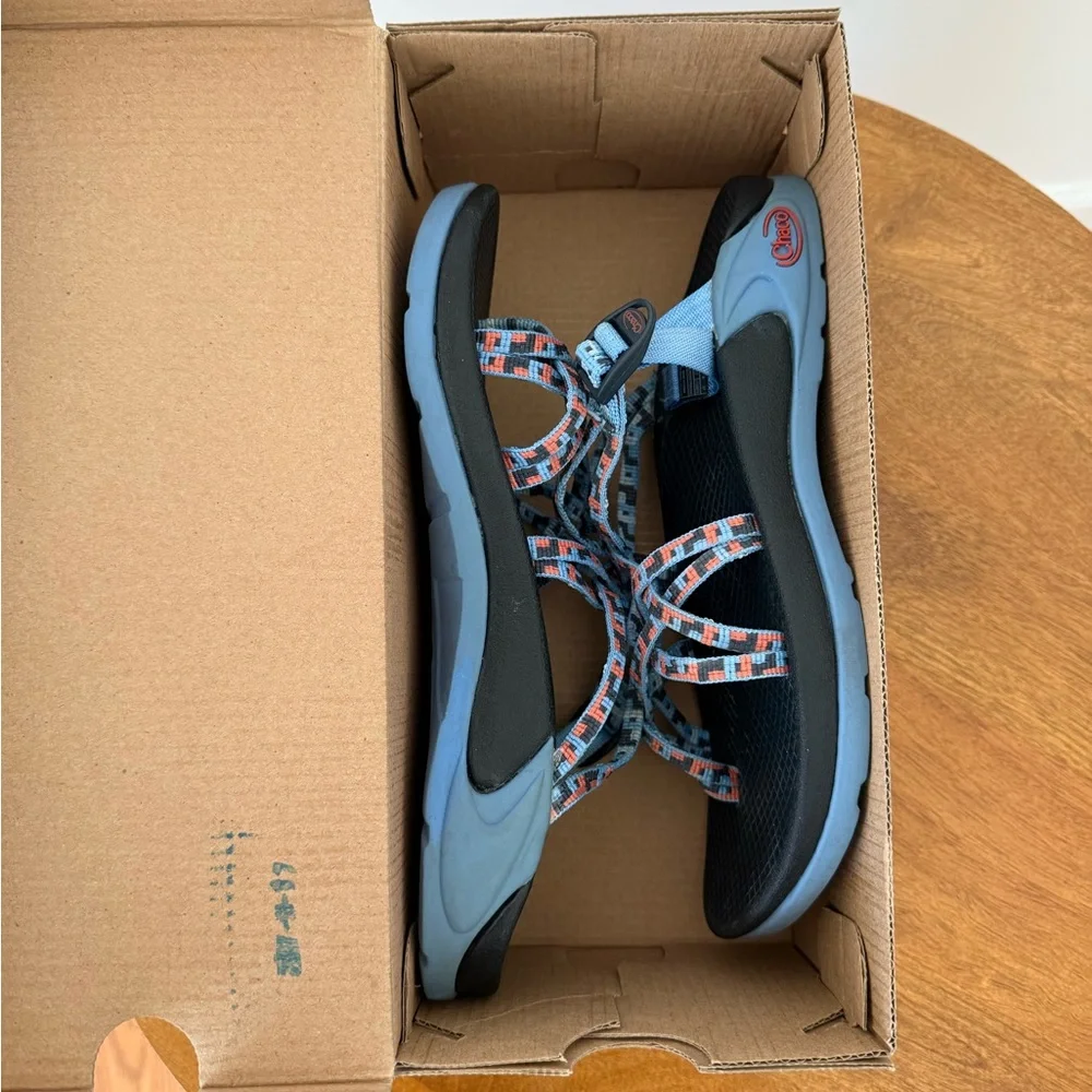 Chaco Zong x Eclipse Multi-Color Strappy Sandals, Size 6 hiking outdoor